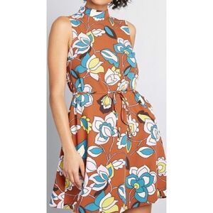 Modcloth High Neck Shift Dress Size M